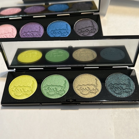 MAC Cosmetics the Simpsons eyeshadow quad palettes set of 2 - Picture 3 of 5